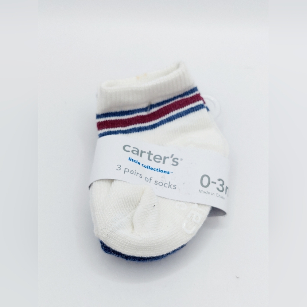 Carter's 3 pack grippy foot baby‎ socks 0-3 months white, gray, blue
